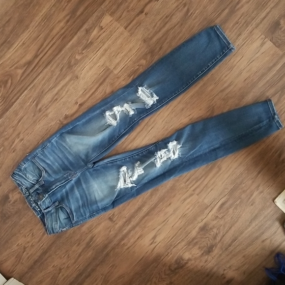 American Eagle Size 00 Short Destructed Ripped Denim Jeans High Rise - Picture 1 of 2